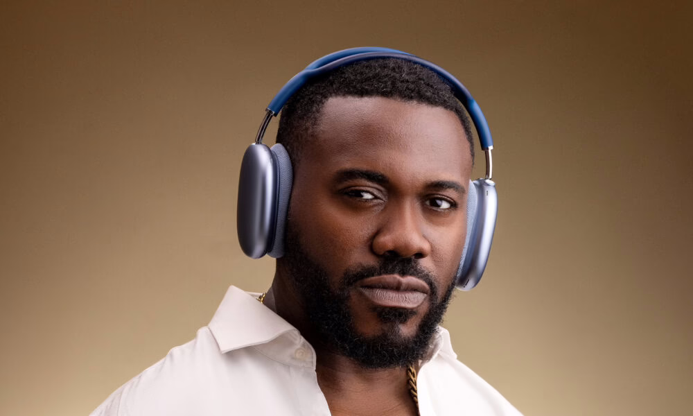 What’s It Like to Be Called ‘Fire’? Deyemi Okanlawon on His Intense Role in ‘Radio Voice’
